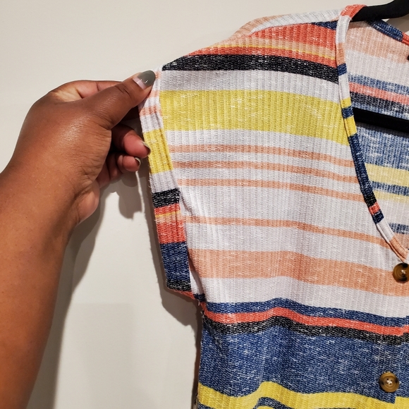 3/$15 Almost Famous Multi Color Striped Short Sleeve Button Up Blouse Size Large - Picture 2 of 6